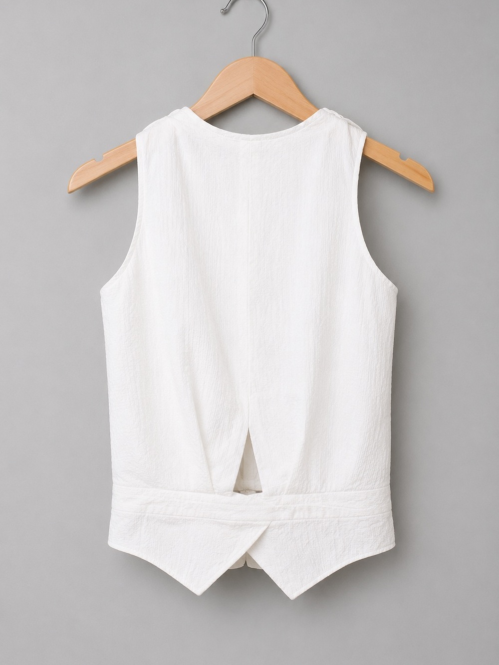 BCBGMaxAzria Ivory Textured Sleeveless Shell